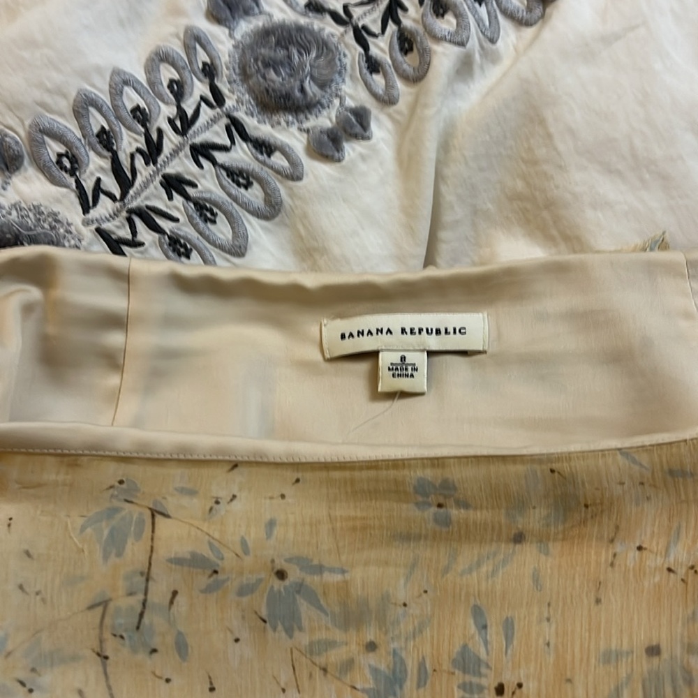 Skirt - Picture 4 of 5